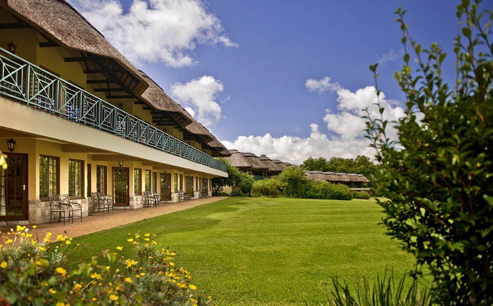 Champagne Sports Resort Drakensberg Extérieur photo